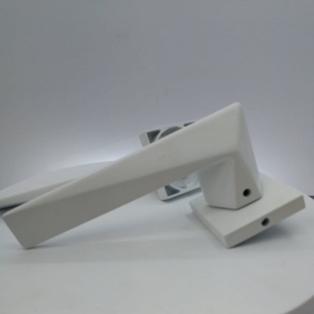 Klamka Blade biała szyld kwadratowy Corona