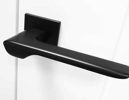 Klamka Linea KLIN S B00 czarna szyld kwadratowy slim Italian Design