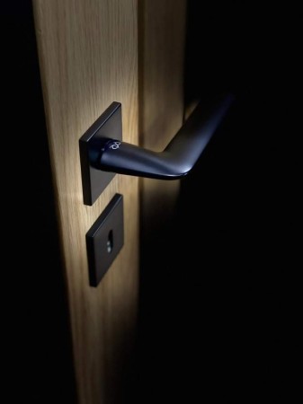 Klamka Stinger Fit KSR B00 szyld kwadratowy czarny Infinity Line