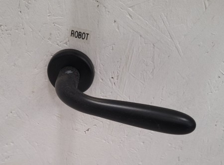 Klamka Colombo Robot szyld okrągły czarna