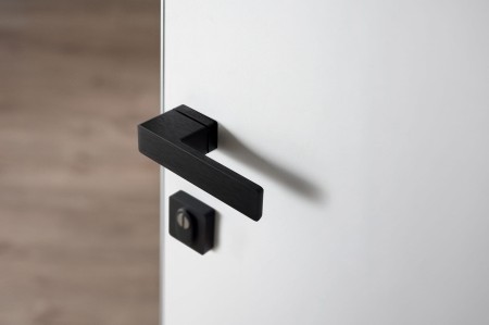 Libera - klamko klamka klasa 3 z rozetą FLEX AXA F8 czarna