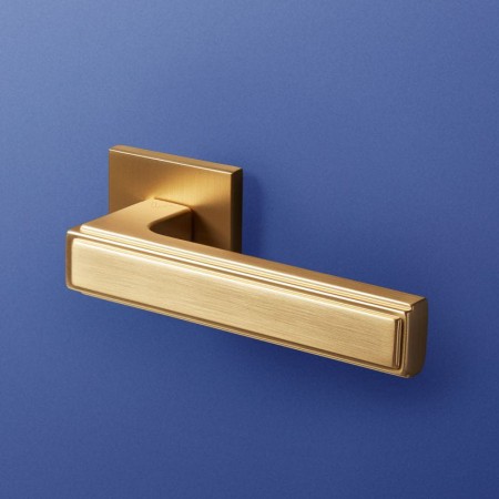 Klamka Fresia Fit złoty satyna szyld kwadratowy VDS