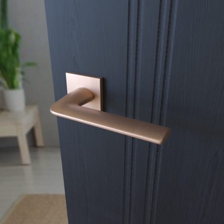 Klamka Stinger KSR M M00 rozeta kwadratowa miedź - mat Infinity Line