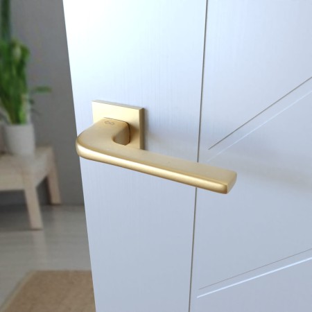 Klamka Solo Fit KSO MG00 rozeta kwadratowa złoty - mat Infinity Line