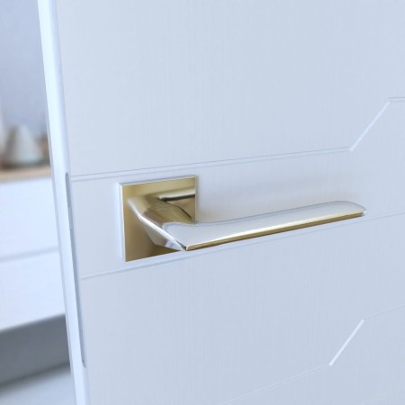 Klamka Giulietta KGUL S 700 chrom połysk szyld kwadratowy slim Italian Design