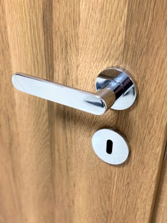 Klamka Wenus Fit KWF O 700 chrom połysk szyld okrągły Infinity Line