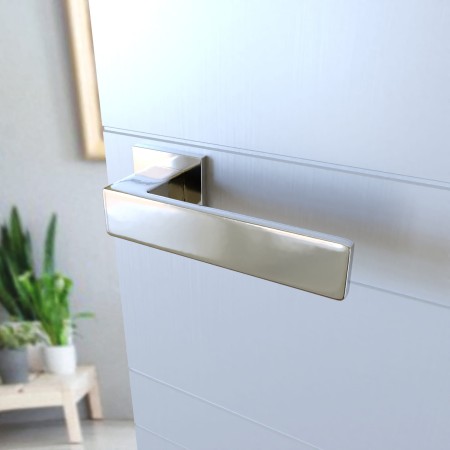 Klamka Imperia KIMP S 7OO chrom połysk szyld kwadratowy slim Italian Design