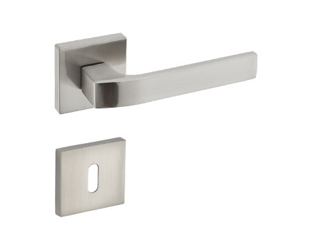 Klamka Quatro KUQ 500 stal nierdzewna szyld kwadratowy Infinity Line