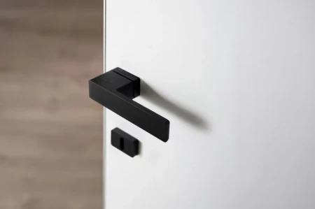 Klamka + klamka Libera AXA drzwi wewnętrzne z rozetą na klucz F8 czarna