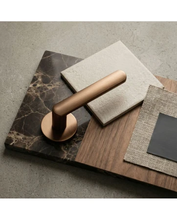 klamka-icona-r-slim-corona-szyld-okragly-braz-mat (2).jpg