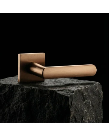 Klamka Icona slim brąz matowy szyld kwadratowy Corona