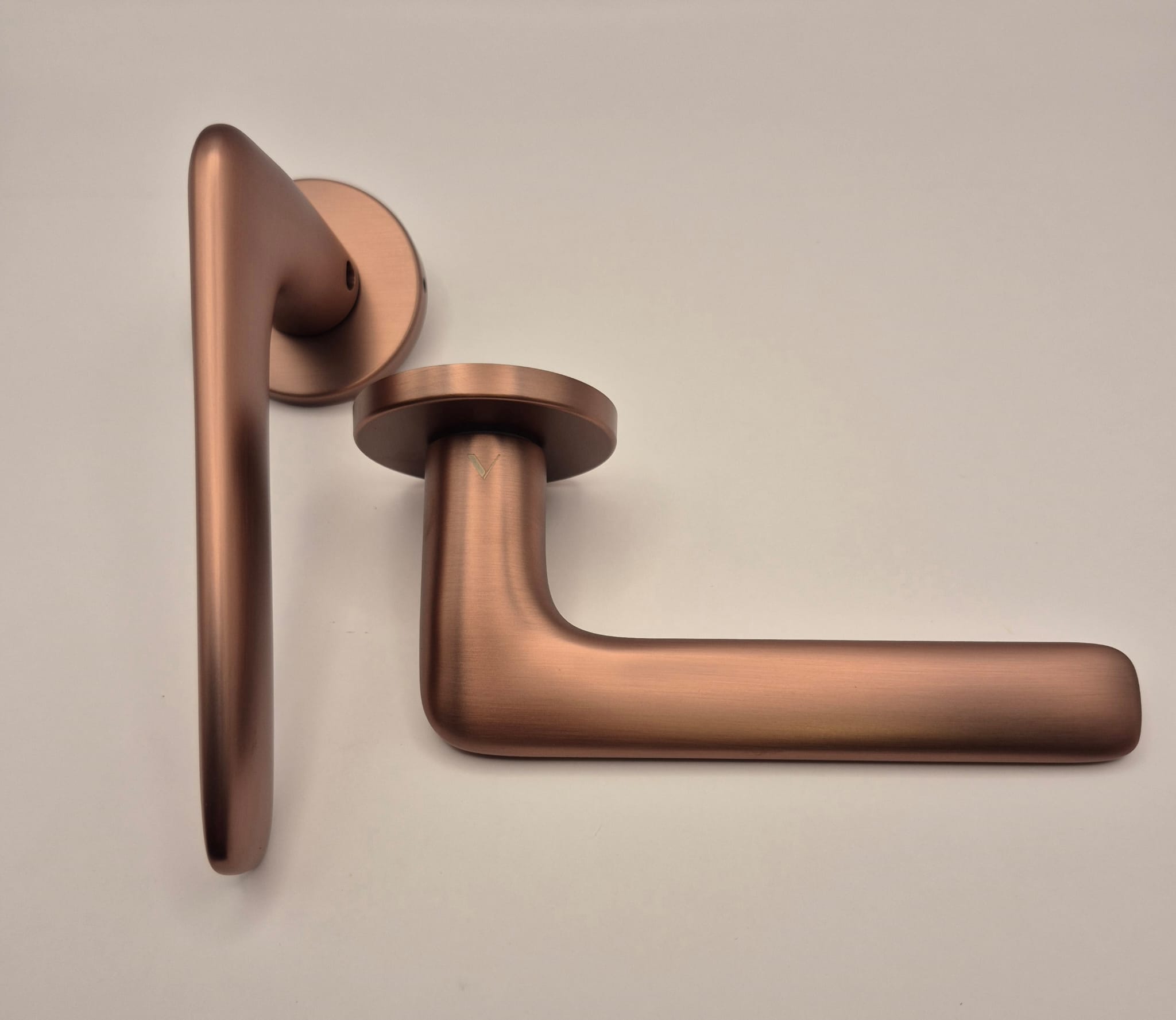 Klamka ONO FIT miedź satyna szyld okrągły VDS